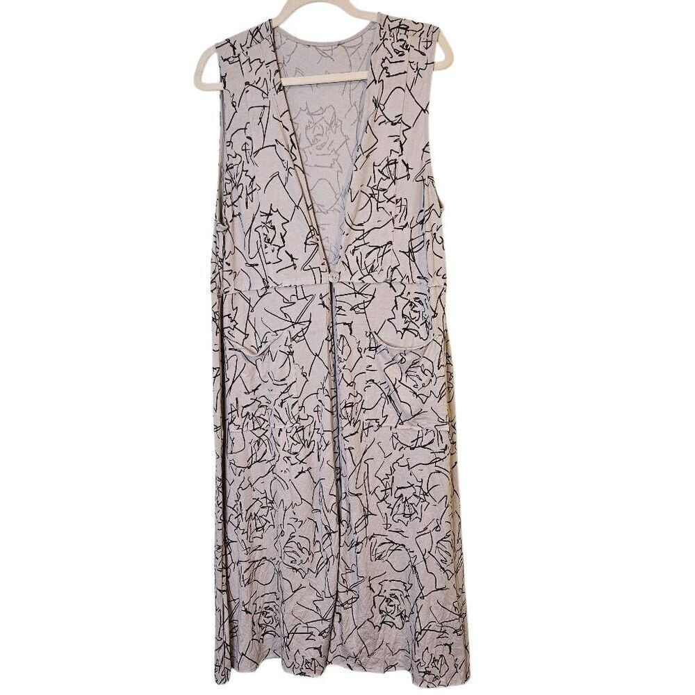 Chalet sleeveless long cardigan,  gray patterned. Size M/L.  #875